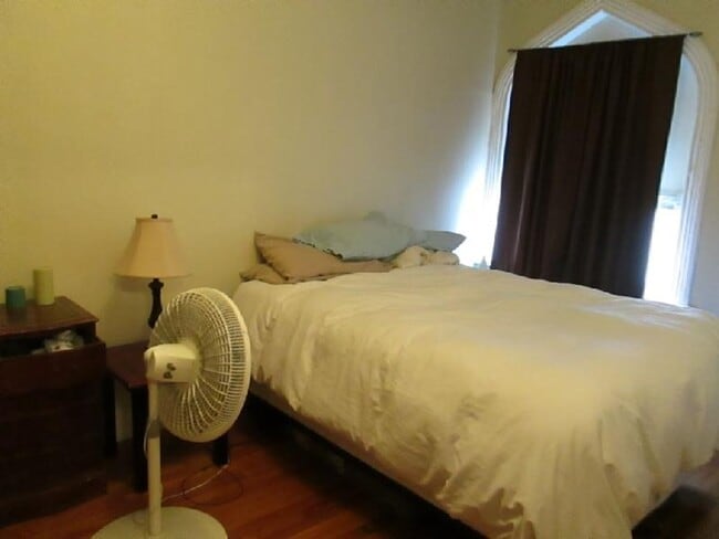 Building Photo - Beautiful 1 Bed 1 Bath Available NOW