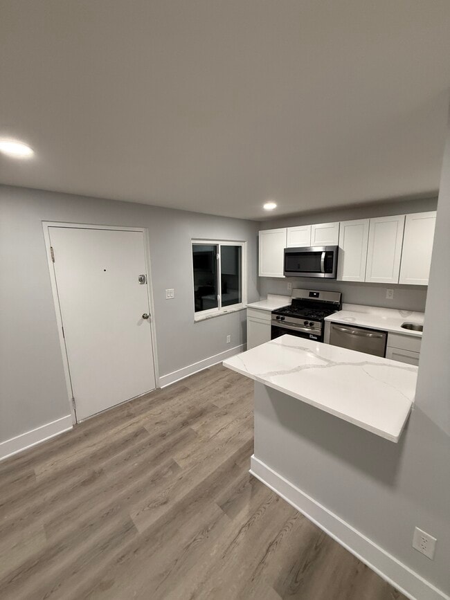 Foto del edificio - 87 E 4th Ave