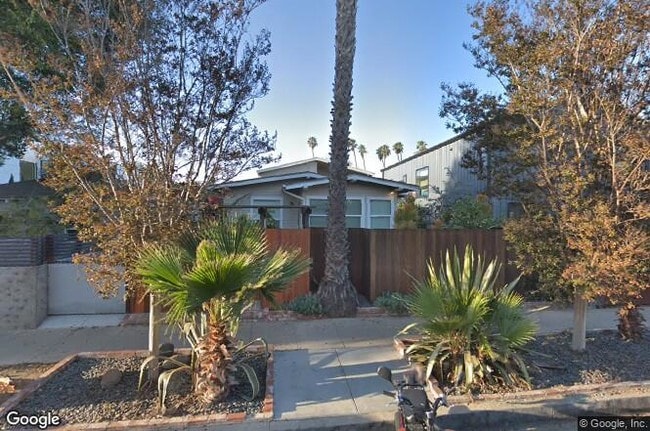 Building Photo - 643 Santa Clara Ave