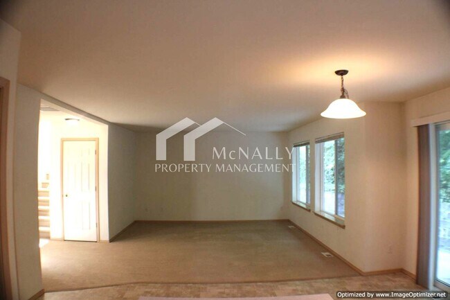 Building Photo - 3 Bedroom Fox Island Home