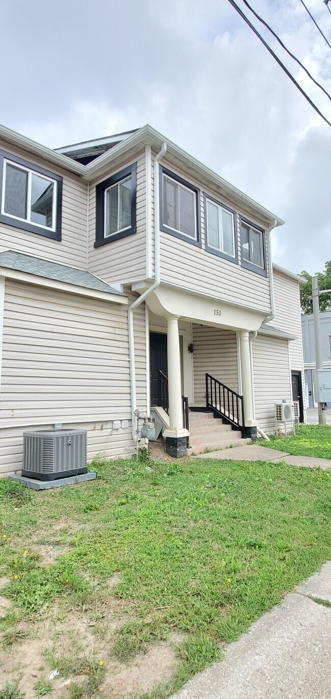 Photo du bâtiment - 151 Wellington St