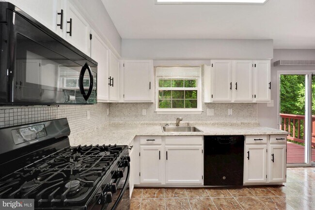 Building Photo - 5619 Prescott Ct