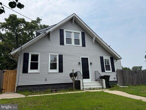 Building Photo - 5 S 5th St