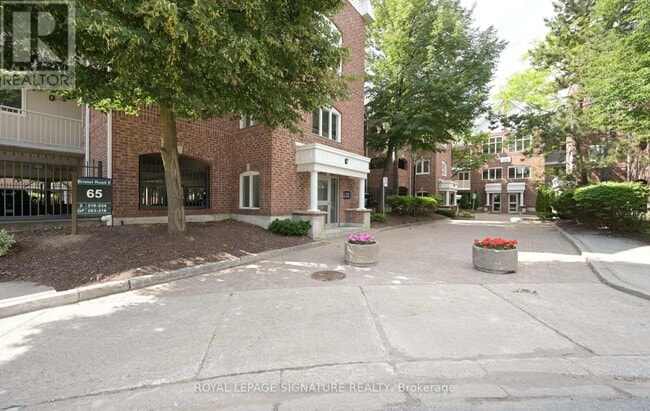Building Photo - 65 Bristol Rd E
