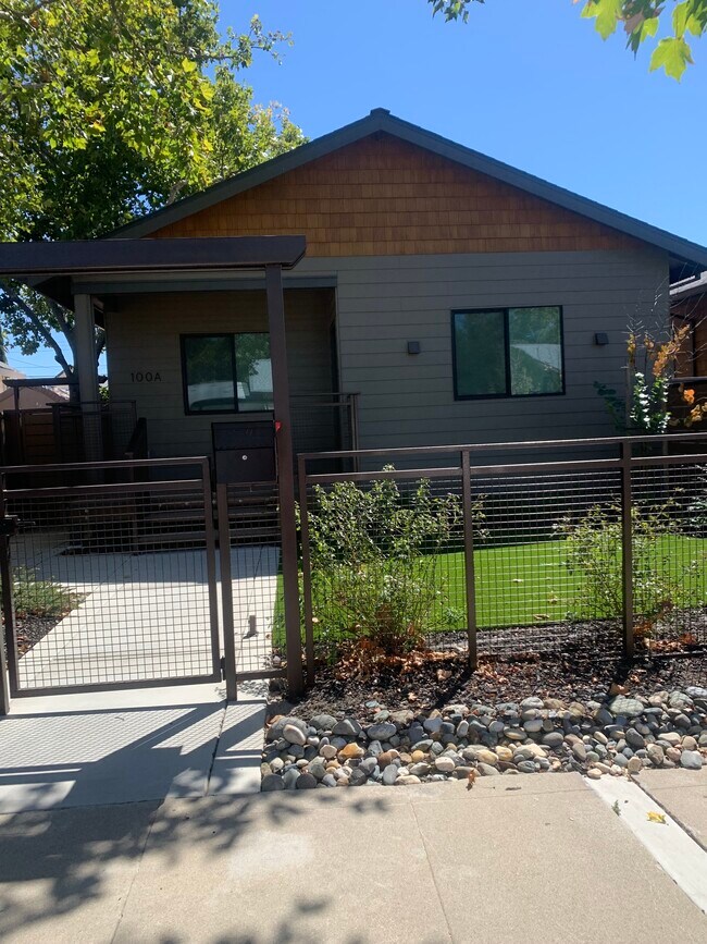 Building Photo - 100 Coronado Ave