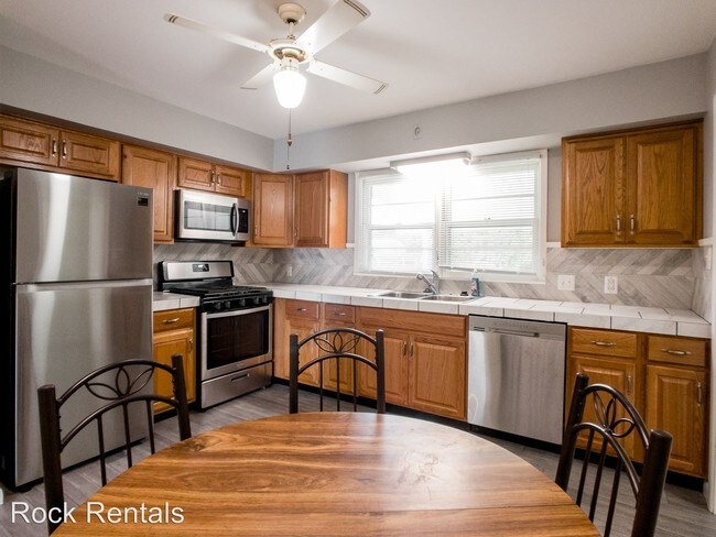 Building Photo - 2 br, 1 bath House - 1431 N Orchard