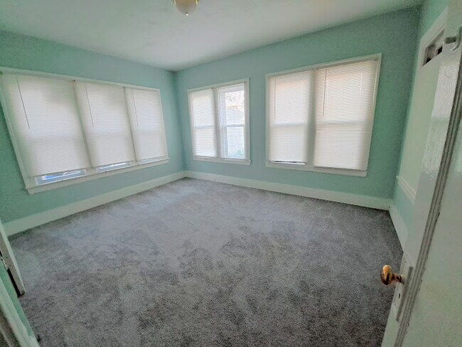 Building Photo - 3463 Bosworth Rd