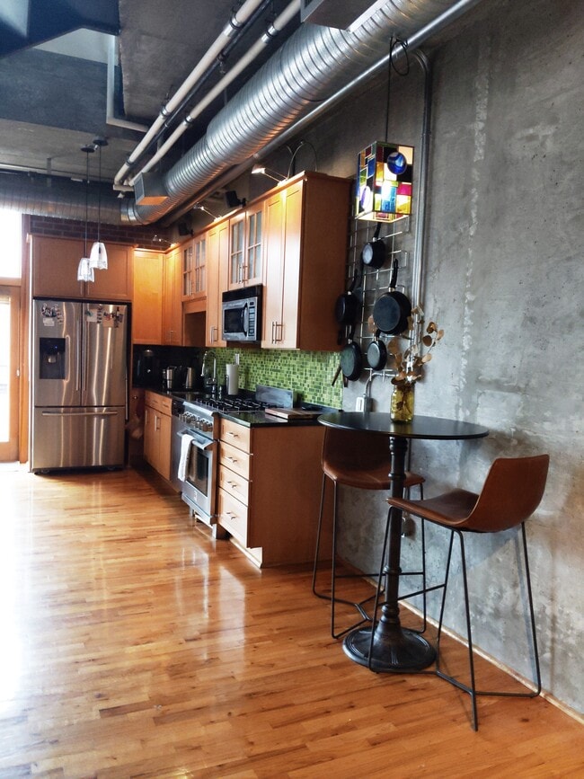 Kitchen and dining area - 640 Glen Iris Dr NE