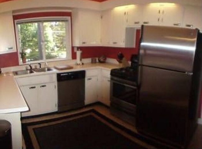Foto del edificio - 2462 Skyland Trail NE