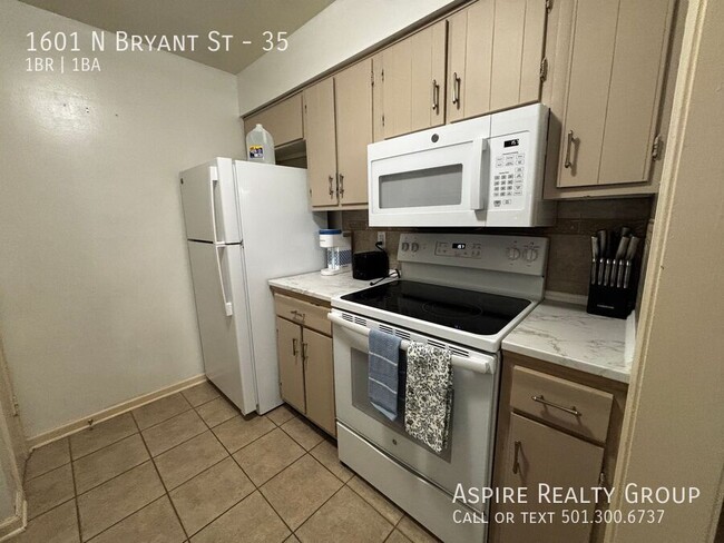 Building Photo - 1601 N Bryant St