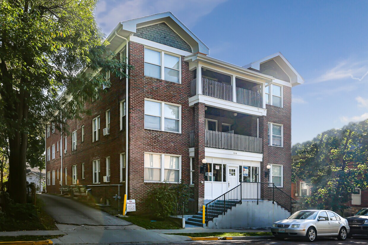 Foto principal - Anthony Street Apartments & others by Barzell