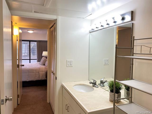 Foto principal - 1088 Bishop St