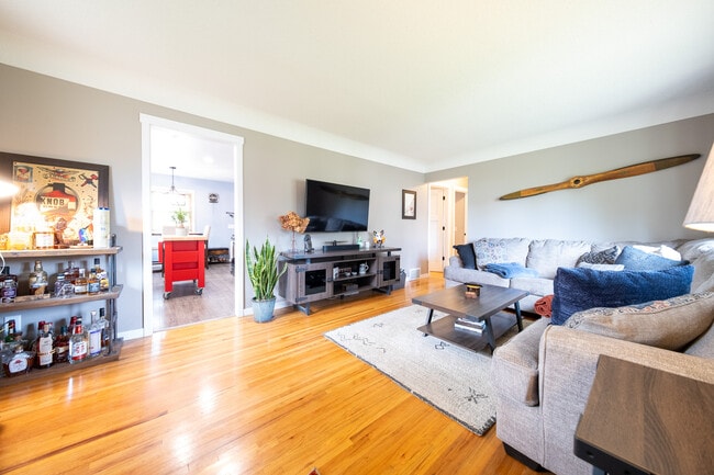 Foto del edificio - 5240 5th St NE
