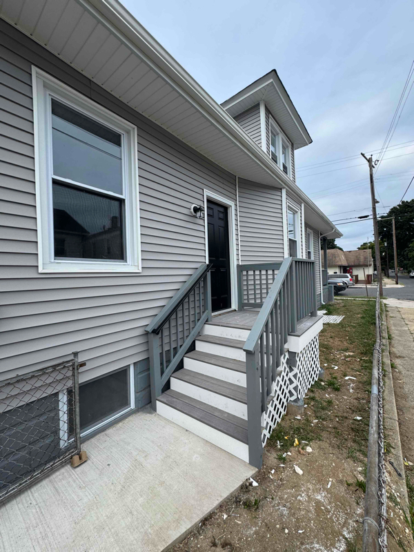 Primary Photo - 100 N 6th St