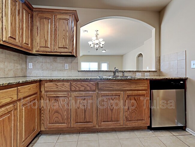 Foto del edificio - 15204 E 109th St N