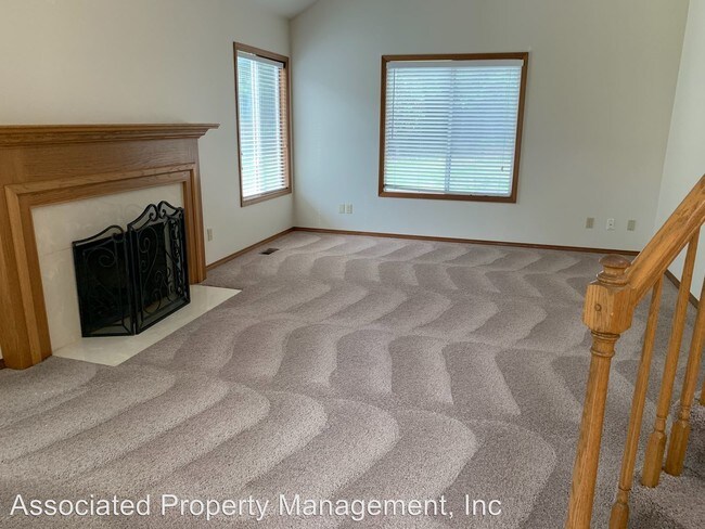 Building Photo - 3 br, 2.5 bath House - 7980 SW Gleneden Ct