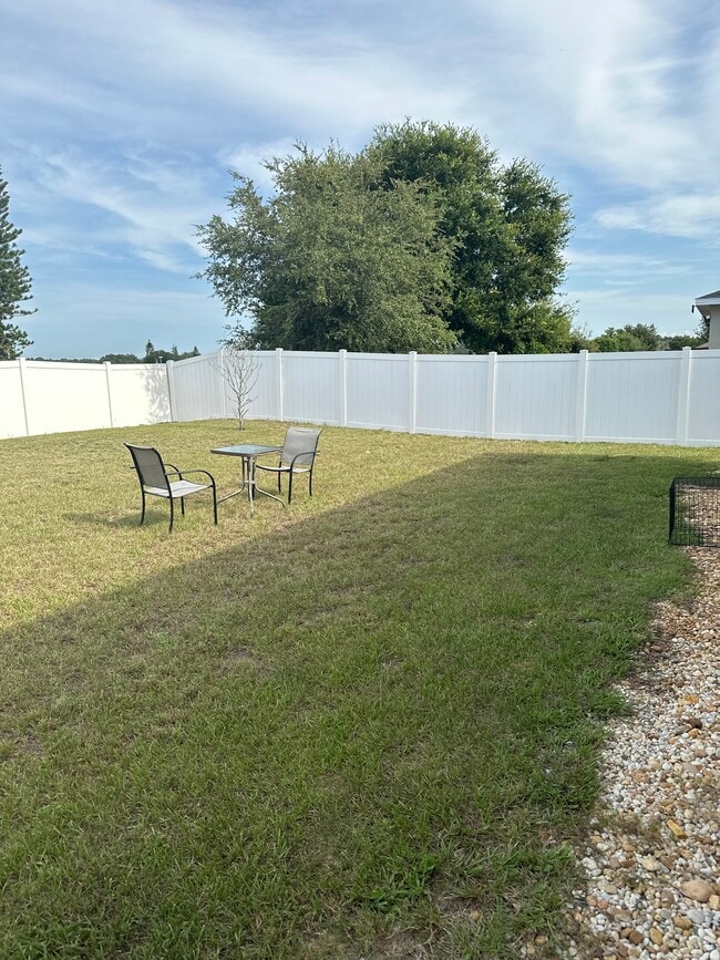 Foto del edificio - 138 Tracy Cir