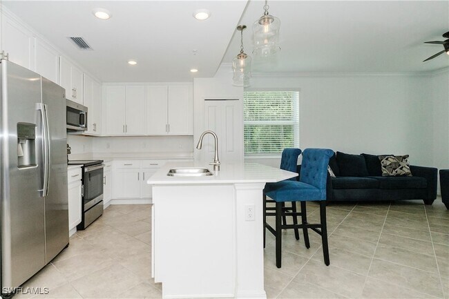 Foto del edificio - 6034 National Blvd