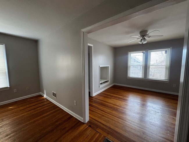 Building Photo - 5103 Gifford Ave
