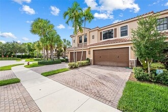 Building Photo - 10810 NW 74th Dr