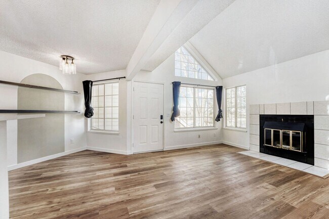 Building Photo - 13704 E Lehigh Ave