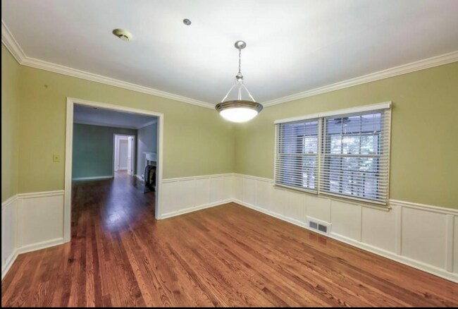 Foto del edificio - 121 Maryeanna Dr NE