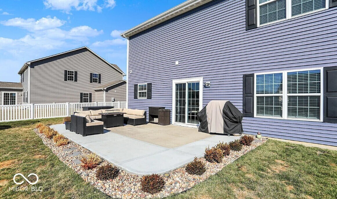 Building Photo - 8171 Brookville Wy