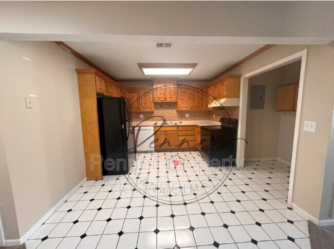 Building Photo - 401-B SE Austin St