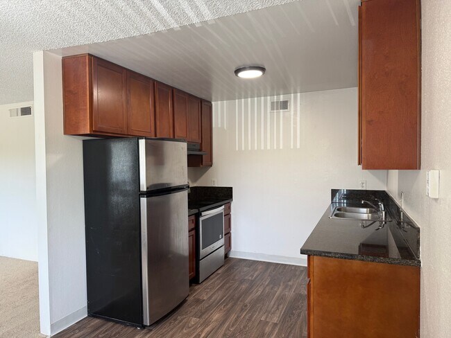 Foto del edificio - Sundance Garden Apts