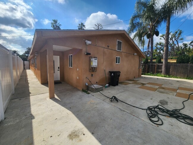 Building Photo - 14237 Emelita St