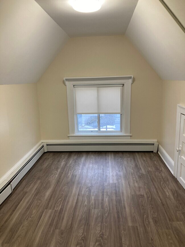 Foto del edificio - 83 Connecticut Blvd