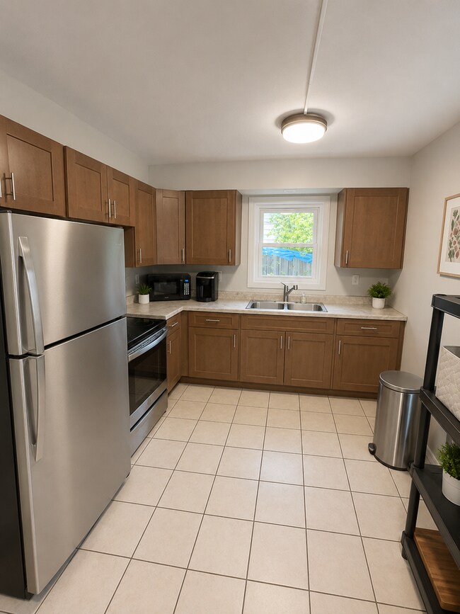 Foto del edificio - 902 N 11th Ave E