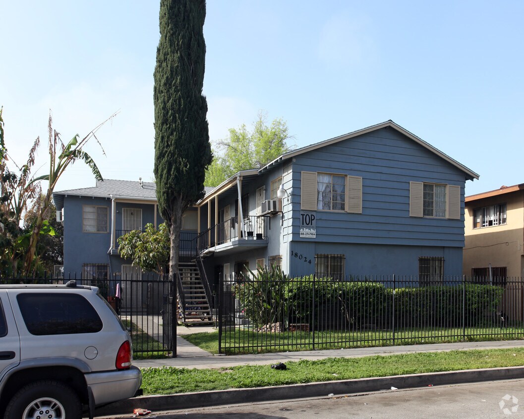 Foto principal - 18024 Schoenborn St
