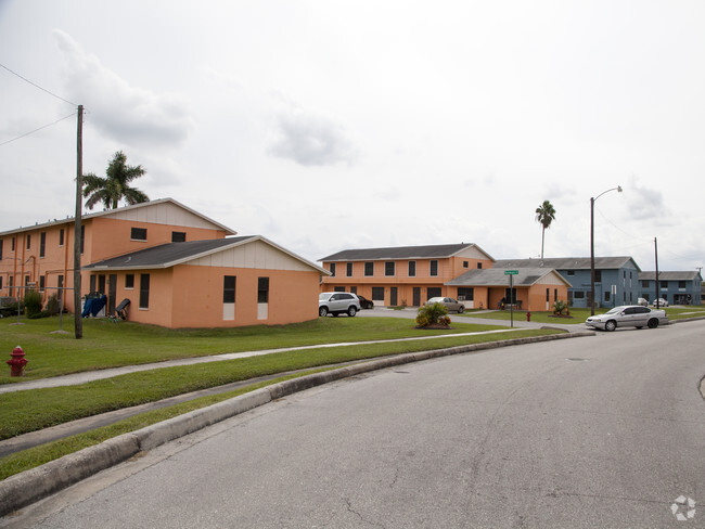 Building Photo - Fremd Village