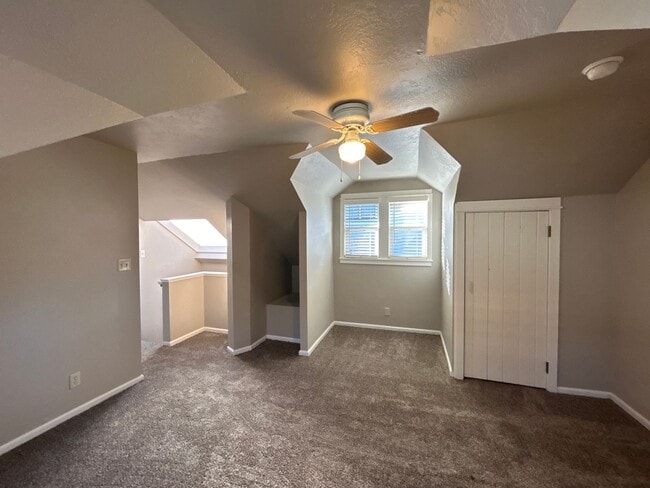 Foto del edificio - 1039 NW Ogden Ave