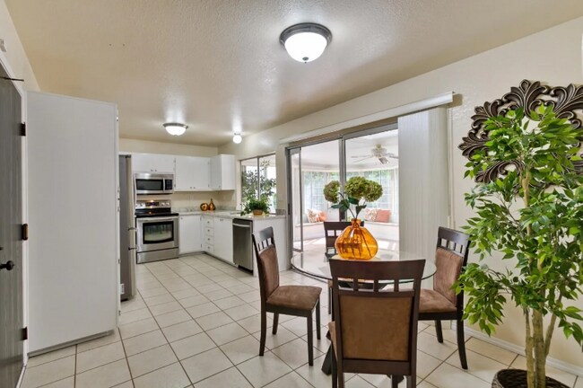 Building Photo - 3889 Great Salt Lake Ct
