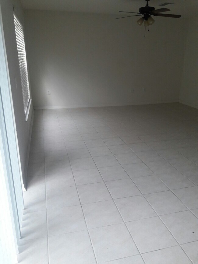 Building Photo - 11614 Mango Ridge Blvd