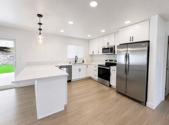 Building Photo - 3667 Agua Dulce Blvd