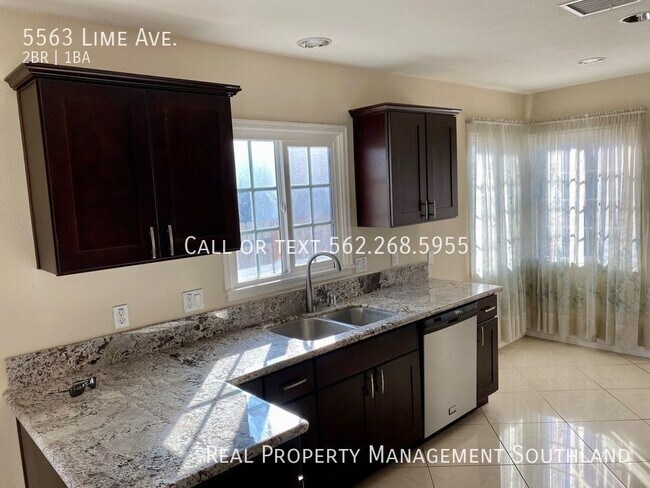 Foto del edificio - Newly Updated 2 Bedroom, 1 Bath Home for R...