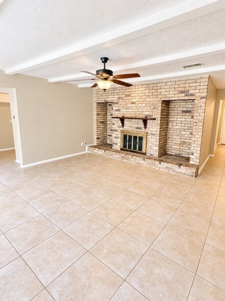 Building Photo - 23135 Harpergate Dr