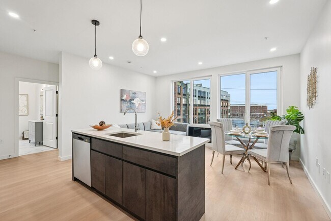 Foto del edificio - 1 Mallory Ave