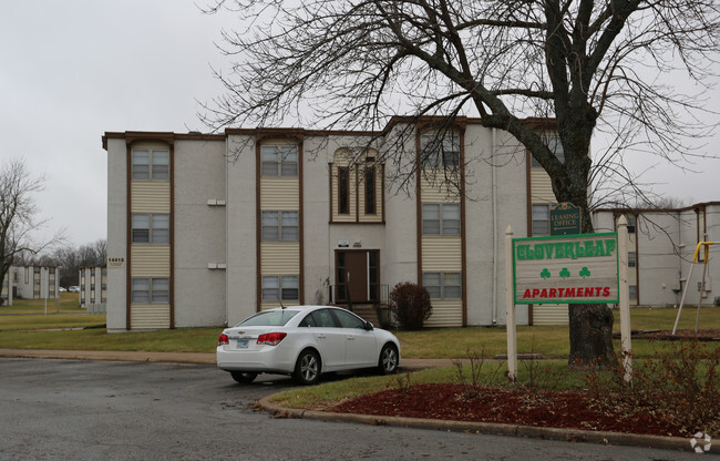 Building Photo - Cloverleaf Apartments