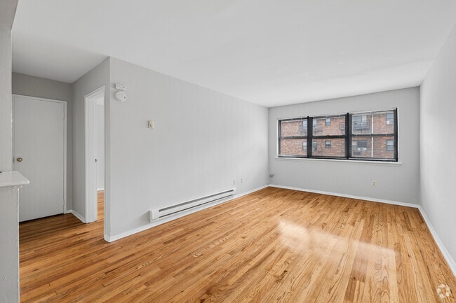 1BR, 1BA - 531SF - Living Room - Dover Hills Apartments