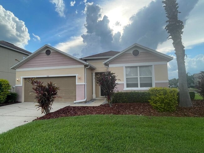 Foto del edificio - 502 First Cape Coral Dr