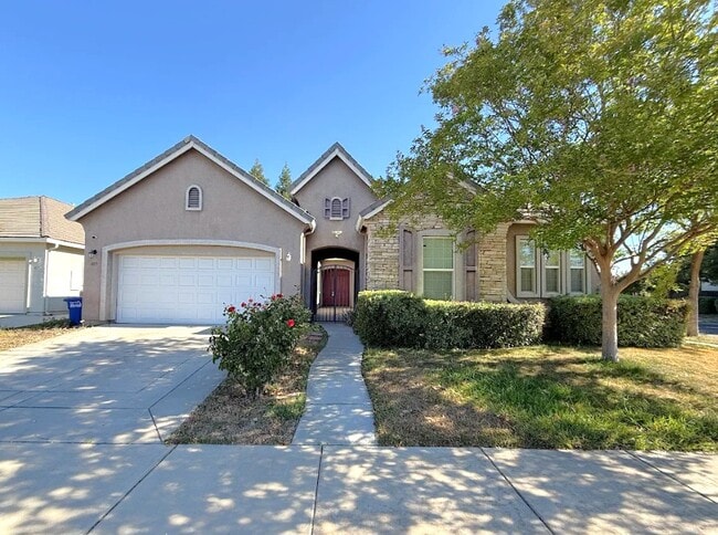Building Photo - 405 Hearst Dr