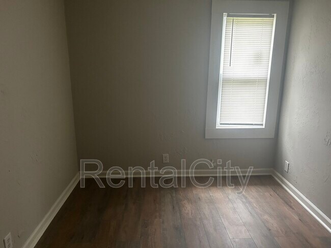 Foto del edificio - 3089 College St