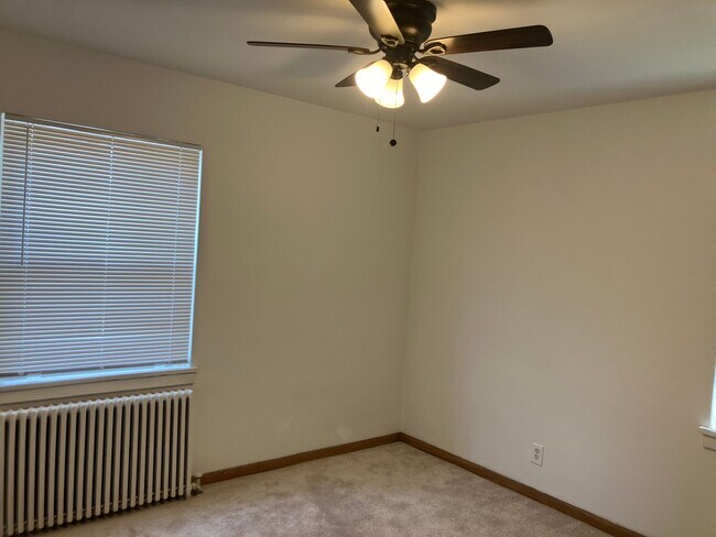 Foto del interior - 3551-3559 Huntington Ave S.