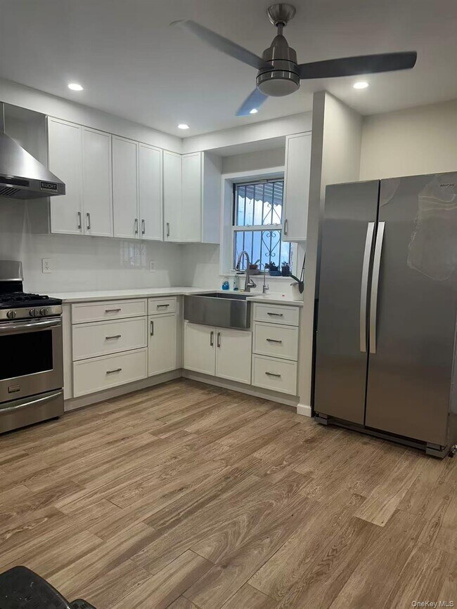 Foto del edificio - 83-09 57th Ave