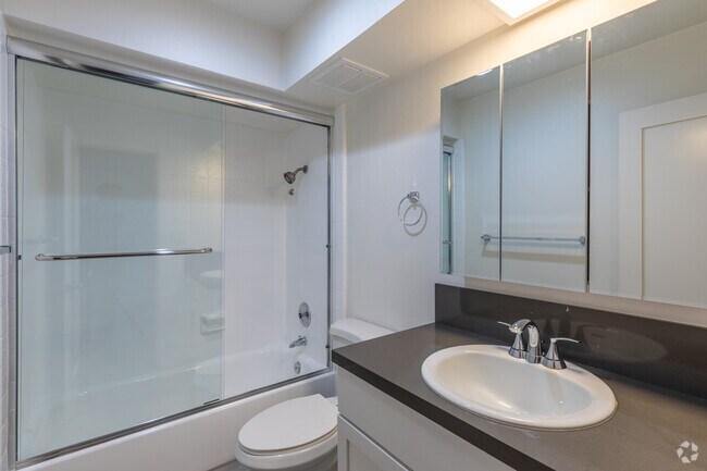 1HAB, 1BA - 750 ft² - Chula Vista Terrace *$300 Off*