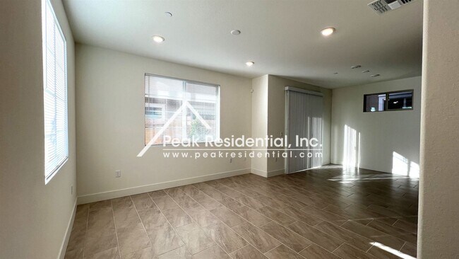 Foto del edificio - 3 br, 2.5 bath House - 10540 Trill Wy